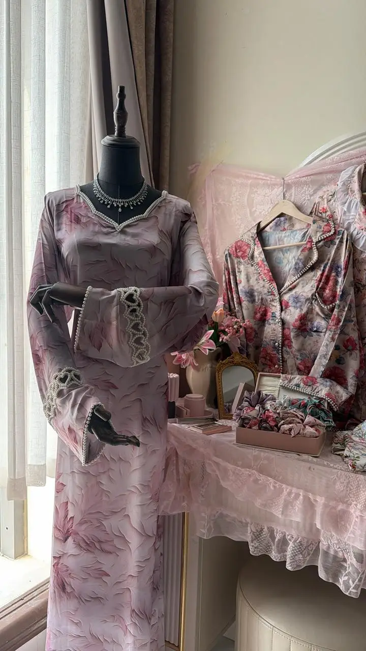 دريسات Pink Velvet